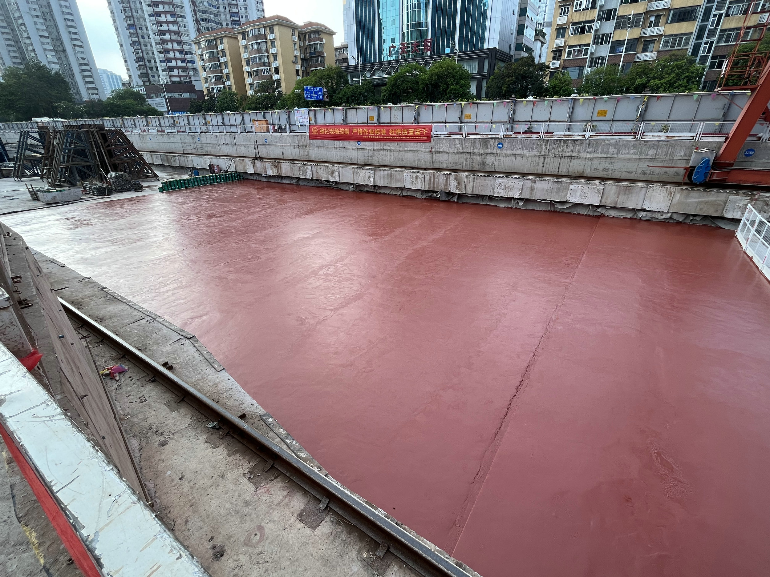 廣州地鐵十三號(hào)線二期土建進(jìn)度近七成