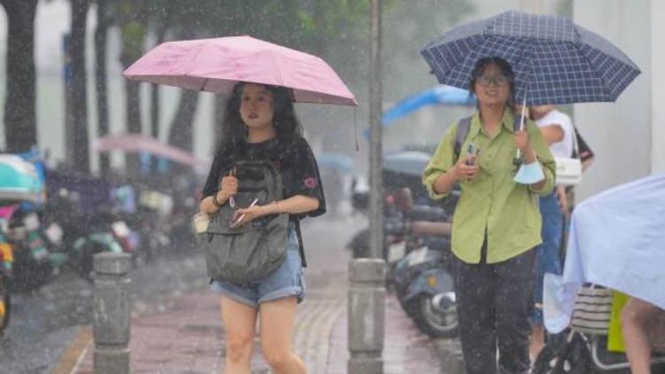 冷空氣給雨水套餐續(xù)費三天 廣東人的體驗版「秋天」將上線