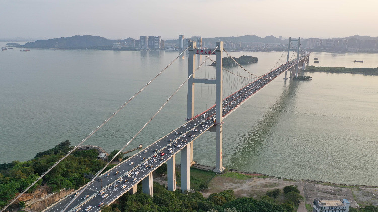 中秋國慶交通出行研判出爐 高峰日廣東高速車流將達(dá)915萬車次