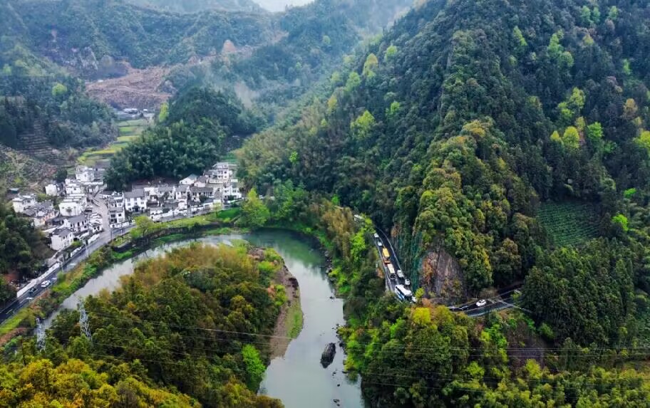 皖黟縣漁亭鎮(zhèn)：「一事一議」賦能  和美鄉(xiāng)村展卷