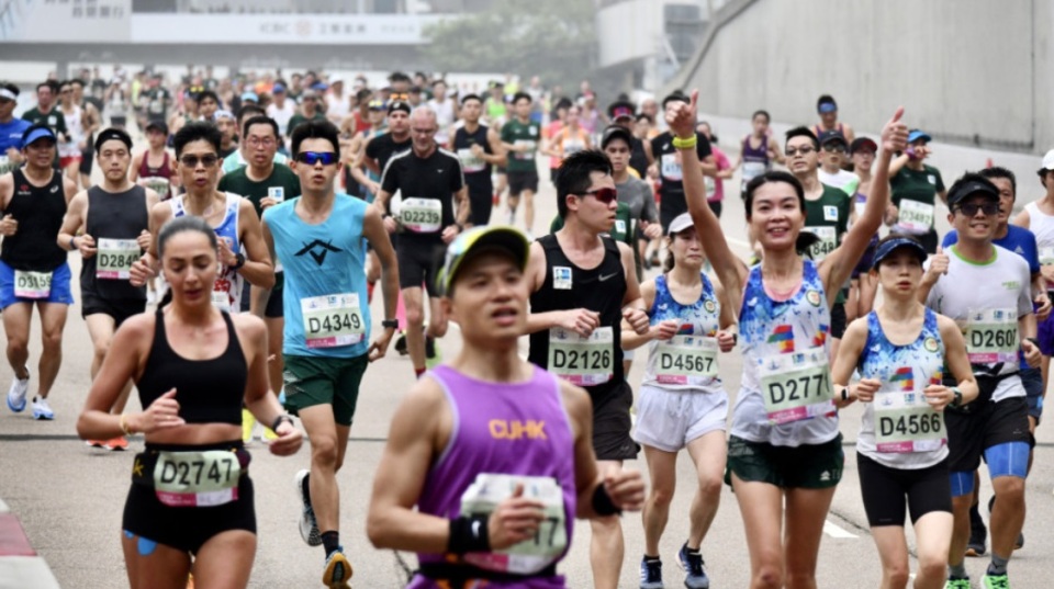 渣馬周日開跑 多條路段分階段封路 恢復(fù)跑手即日寄存行李