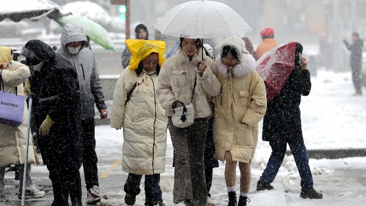 今年首個(gè)冰凍橙色預(yù)警+暴雪大霧大風(fēng)預(yù)警！