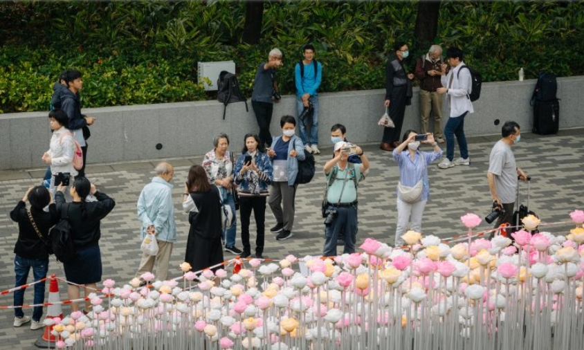 東九文化中心LED花海明日亮燈 市民先睹為快：好浪漫啊！