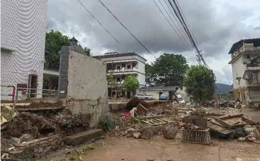 廣東梅州兩地因強(qiáng)降雨災(zāi)害致9死6失聯(lián)