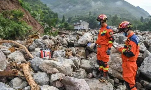 四川漢源山洪泥石流已致10人遇難 仍有29人失聯(lián)