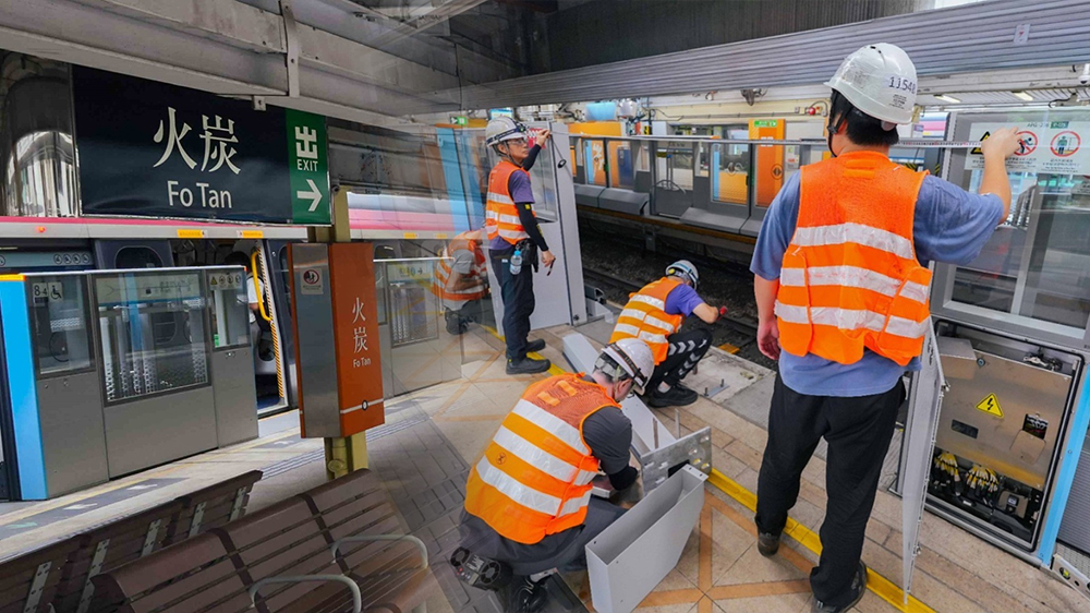 港鐵火炭站完成月臺閘門安裝 餘下兩車站年內展開