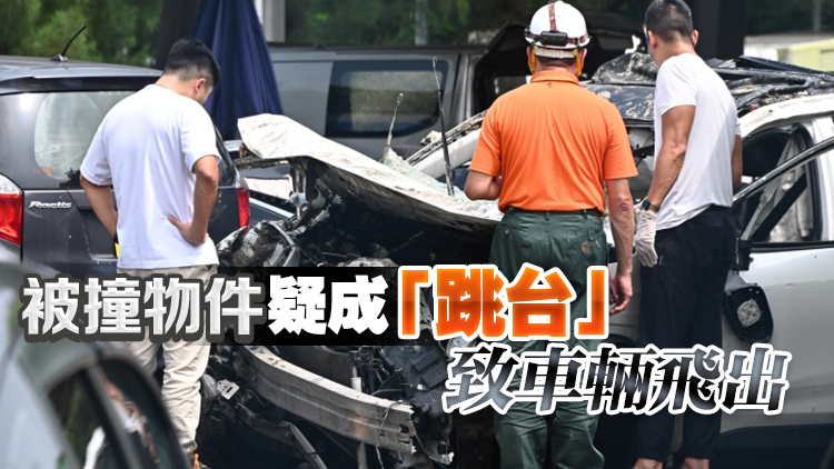 深圳灣公路大橋關員墮海 警方檢驗肇事私家車